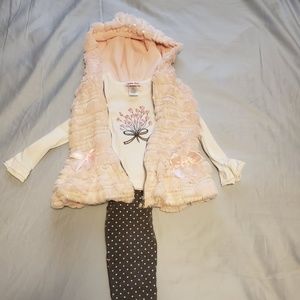 4T 3 Piece Little Lass Outfit